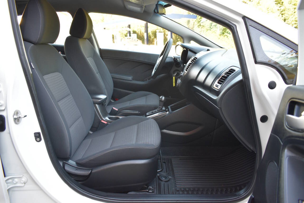 Used 2018 Kia Forte LX w/ LX Popular Package FWD image 8