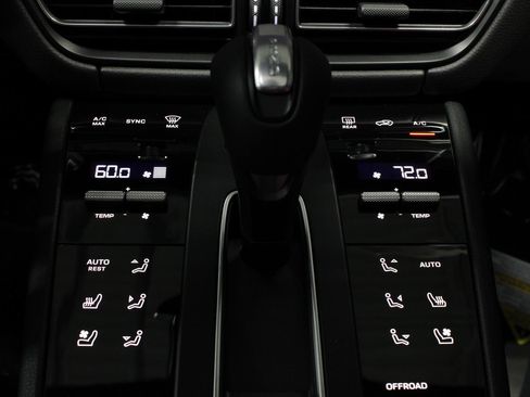 New 2026 Porsche Macan S AWD/4WD image 33