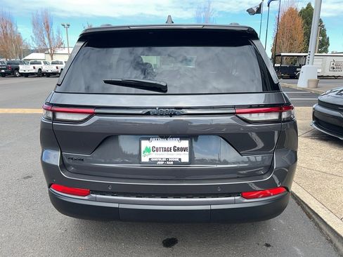 New 2026 Jeep Grand Cherokee Altitude AWD/4WD image 9