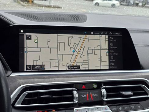 Used 2022 BMW X5 xDrive45e w/ Climate Comfort Package AWD/4WD image 24