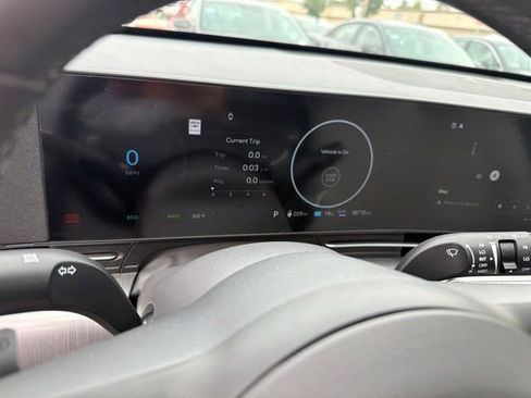 Used 2024 Hyundai Kona SEL FWD image 11