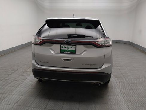 Used 2018 Ford Edge Titanium w/ Technology Package FWD image 7