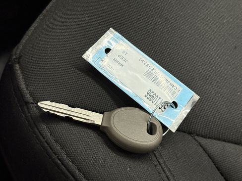 Used 2018 Jeep Wrangler Unlimited Sport w/ Connectivity Group image 29