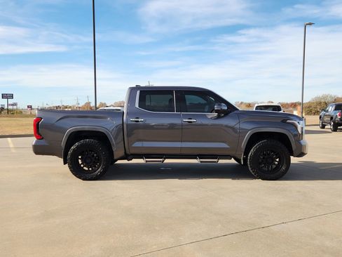 Used 2022 Toyota Tundra Limited image 7
