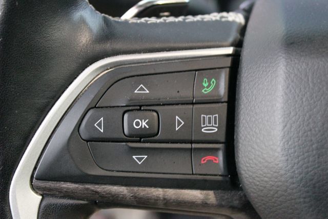 Used 2021 Jeep Grand Cherokee L Limited AWD/4WD image 16