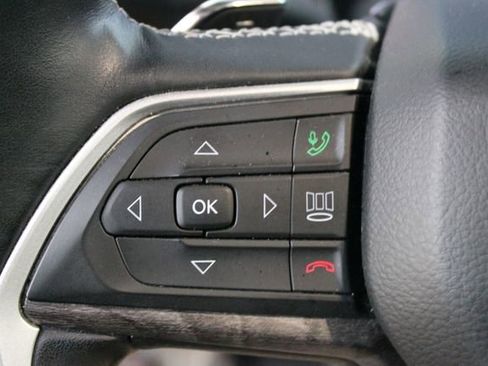 Used 2021 Jeep Grand Cherokee L Limited AWD/4WD image 16