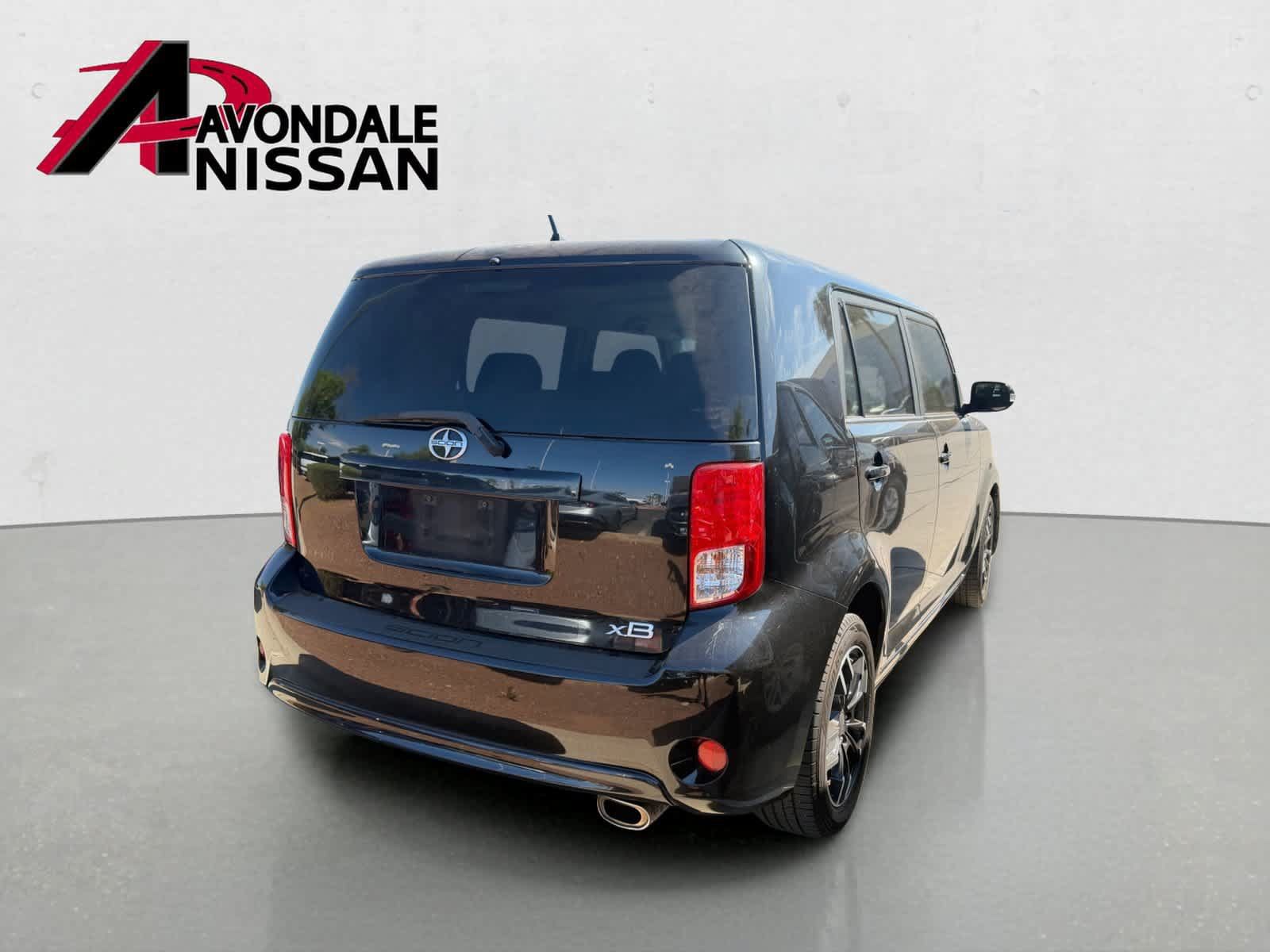 Used 2014 Scion xB FWD image 4