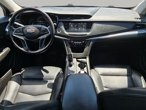 Used 2018 Cadillac XT5 Premium Luxury w/ Driver Assist Package AWD/4WD image 2