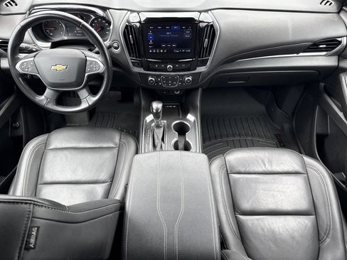 Used 2022 Chevrolet Traverse LT FWD image 27