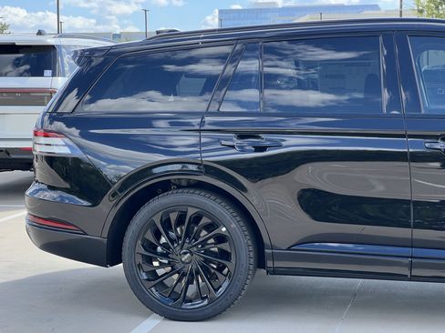 New 2025 Lincoln Aviator Reserve w/ Equipment Group 201A image 11