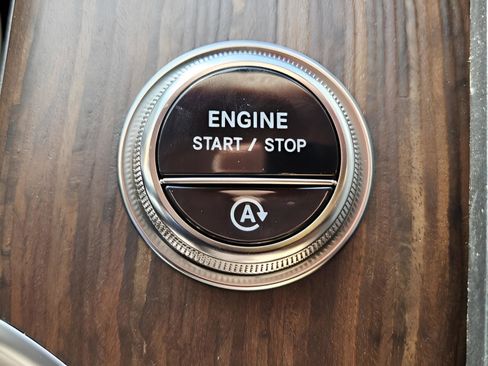 New 2026 Mercedes-Benz GLC 300 image 24