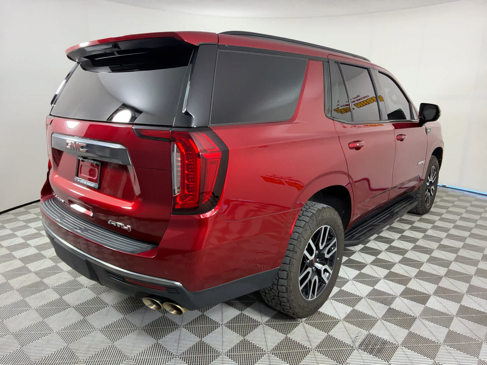 Used 2024 GMC Yukon AT4 AWD/4WD image 6