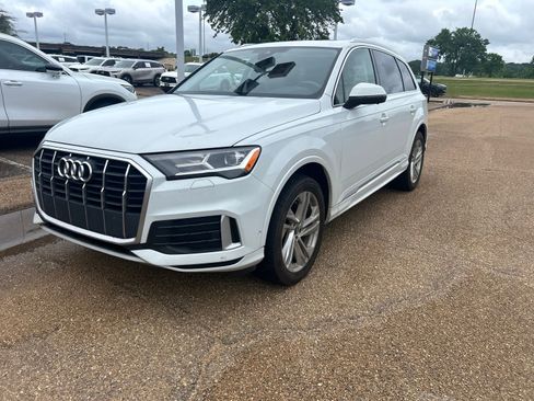 Used 2021 Audi Q7 2.0T Premium w/ Convenience Package AWD/4WD image 3