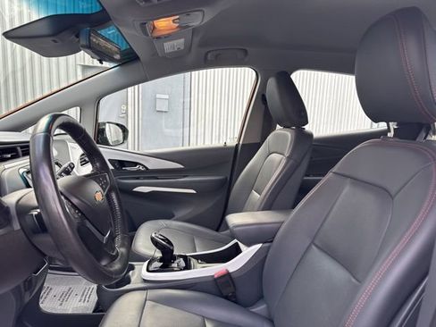 Used 2018 Chevrolet Bolt Premier w/ Driver Confidence II Package image 11