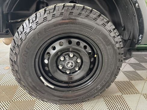 Used 2023 Ford Bronco Black Diamond image 25