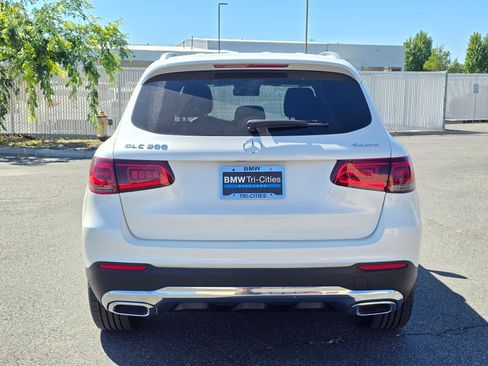 Used 2022 Mercedes-Benz GLC 300 4MATIC image 5