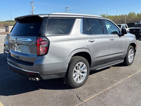 Used 2021 Chevrolet Tahoe Premier w/ Premium Package image 11