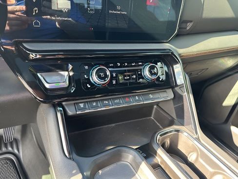 Used 2024 GMC Sierra 2500 AT4 w/ AT4 Premium Plus Package image 35