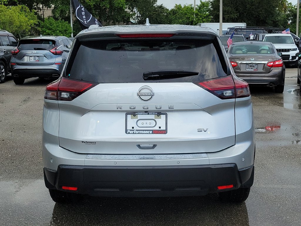 Certified 2024 Nissan Rogue SV w/ SV Premium Package FWD image 10