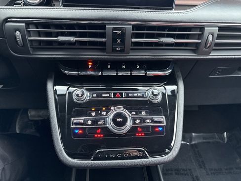 Used 2022 Lincoln Corsair Reserve image 18
