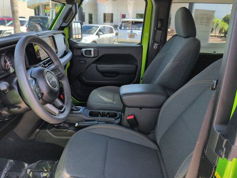 Certified 2025 Jeep Wrangler Sport AWD/4WD image 14