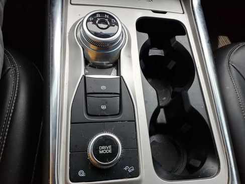Used 2023 Ford Explorer XLT w/ Equipment Group 202A AWD/4WD image 23