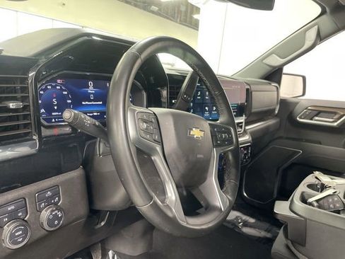 Used 2024 Chevrolet Silverado 1500 LT AWD/4WD image 14