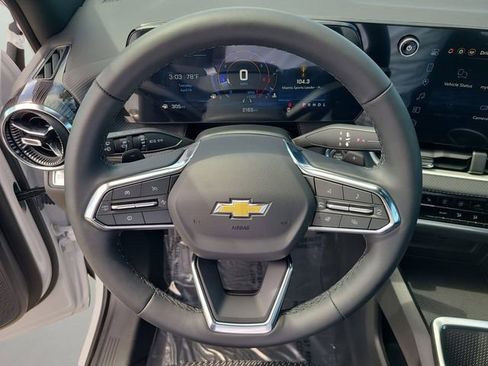 New 2026 Chevrolet Equinox LT w/ Safety and Technology Package FWD image 19