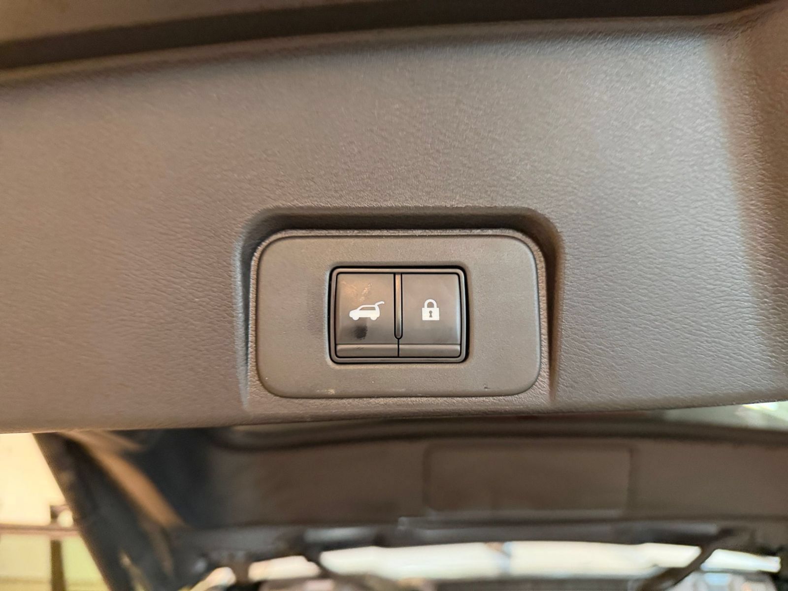 Used 2026 Nissan Rogue SV AWD/4WD image 22