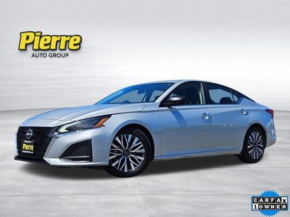 Used 2024 Nissan Altima 2.5 SV