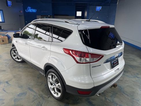 Used 2016 Ford Escape Titanium w/ Canadian Touring Package AWD/4WD image 3