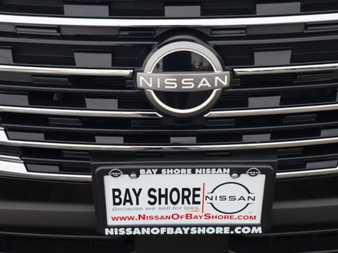 Certified 2025 Nissan Rogue SV AWD/4WD image 32