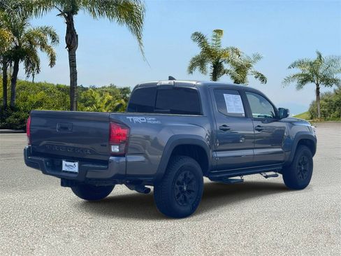 Used 2019 Toyota Tacoma TRD Off-Road w/ Technology Package RWD image 4