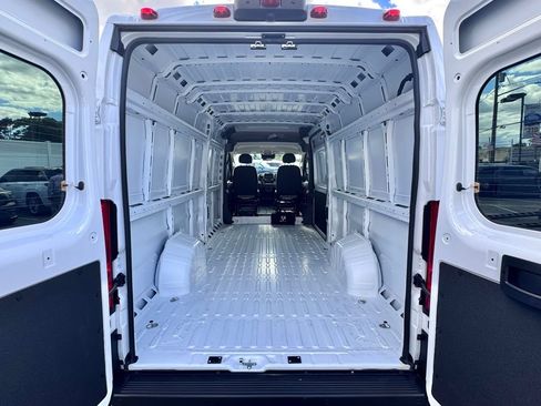 Used 2025 RAM ProMaster 3500 FWD image 7
