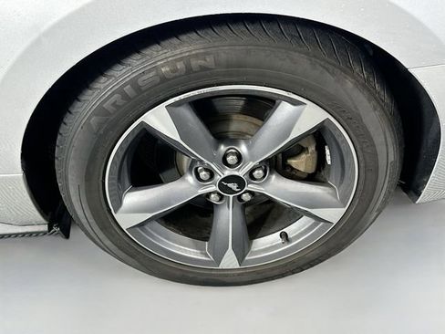 Used 2015 Ford Mustang Convertible w/ Equipment Group 051A image 29