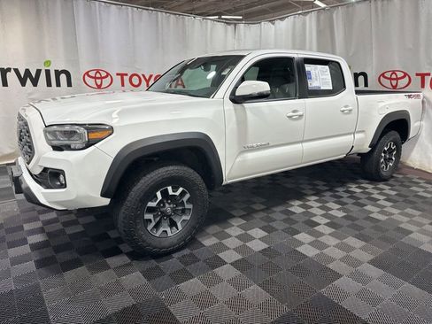 Used 2022 Toyota Tacoma TRD Off-Road image 4