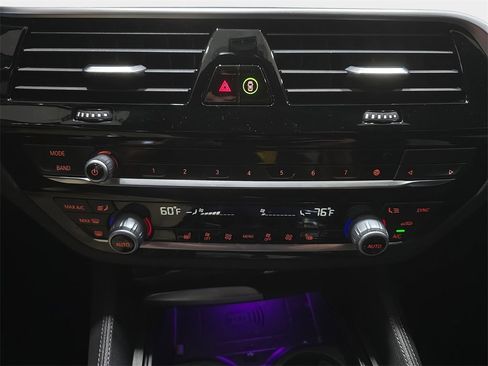 Used 2023 BMW 530e w/ M Sport Package image 23