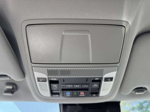 Certified 2020 Acura MDX SH-AWD w/ Technology Package image 32