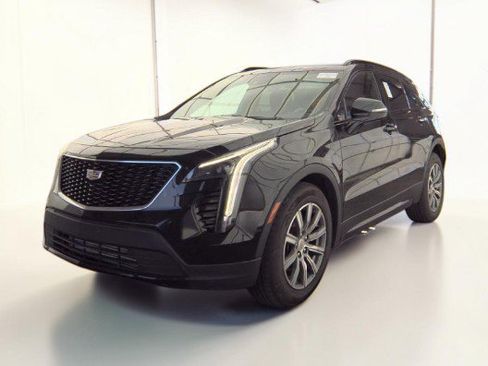 Used 2021 Cadillac XT4 Sport w/ Cold Weather Package AWD/4WD image 4