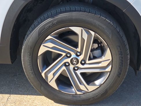 Used 2023 Hyundai Santa Fe SEL image 8