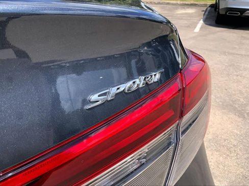 Used 2024 Honda Civic Sport image 10