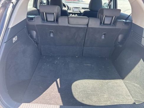 Used 2019 Honda HR-V LX image 7