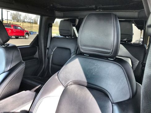 Used 2025 Ford Bronco Outer Banks image 11