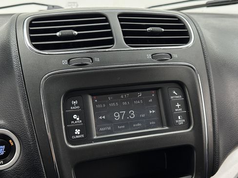 Used 2018 Dodge Journey SE image 11