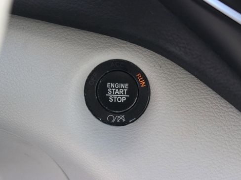 Used 2022 Jeep Cherokee Latitude Lux FWD image 29