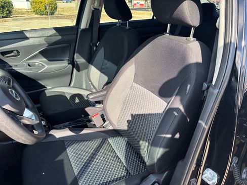 Used 2020 Nissan Versa S image 14