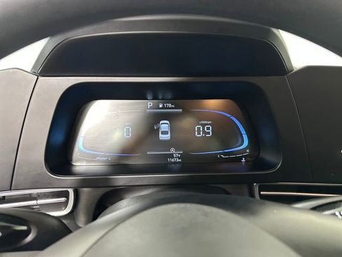 Used 2024 Hyundai Elantra SE image 17