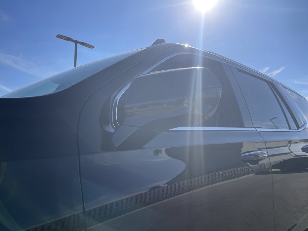 Used 2024 Cadillac Escalade Premium Luxury Platinum w/ LPO, Floor Liner Package AWD/4WD image 3