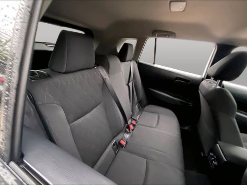 Used 2026 Toyota Corolla Cross LE FWD image 19