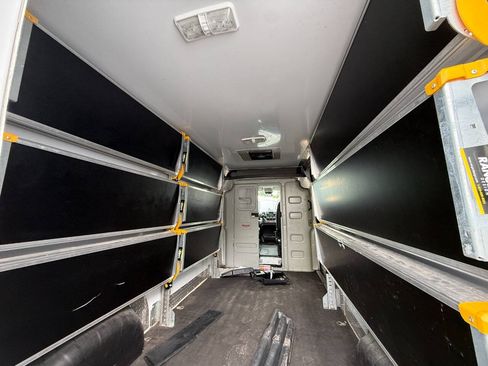 Used 2021 RAM ProMaster 2500 w/ Interior LED Lighting Group FWD image 5